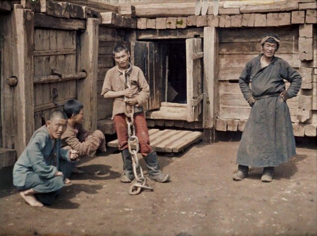 Condemned prisoner in Ulaanbaatar, Mongolia, 1913.