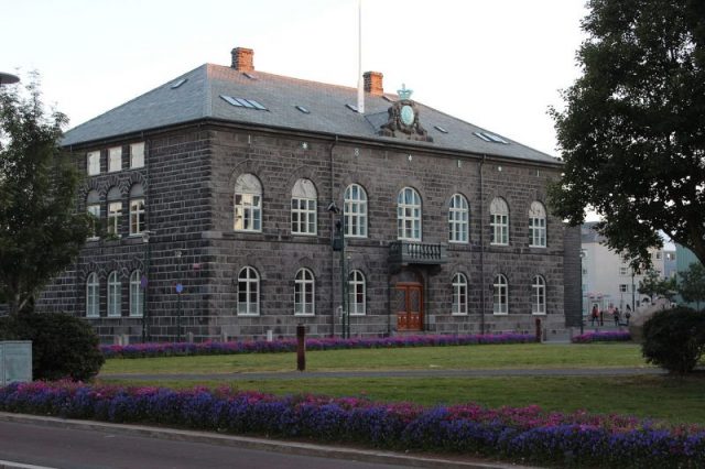 Parliament House in Reykjavík. Photo by Zinneke CC BY-SA 3.0
