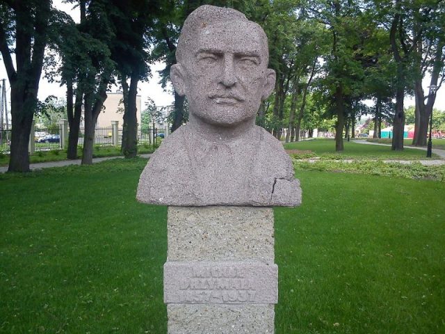 Michała Drzymała’s monument. Photo by MOs810 CC BY SA 3.0