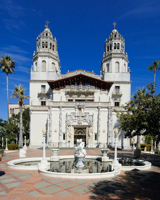 The Casa Grande is the 68,500 square-foot centerpiece of Hearst Castle. Photo by King of Hearts CC BY-SA 3.0