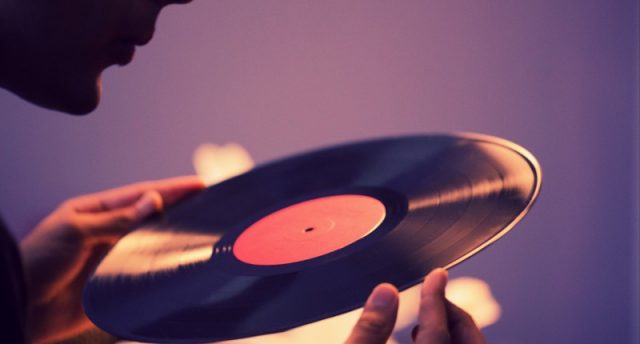 "Rest in Vinyl” - A Company Will Press Your Ashes into Working Vinyl Album | The Vintage News