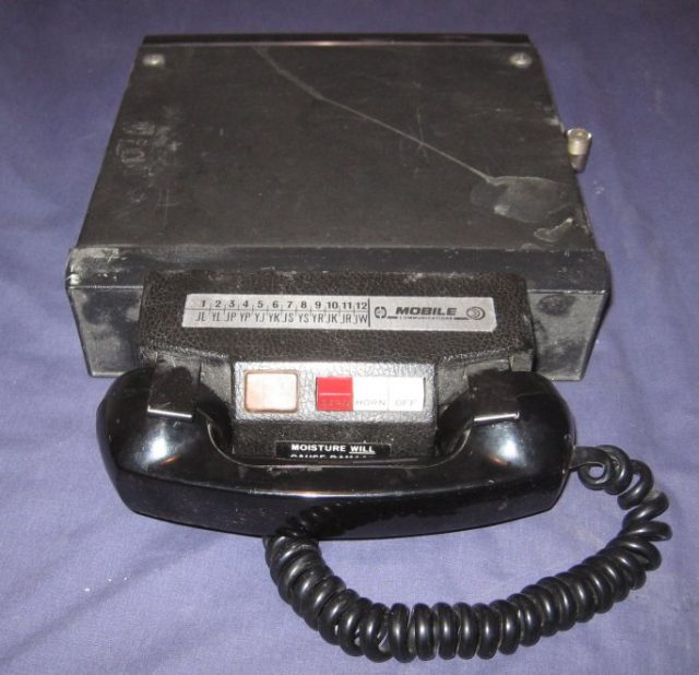 A mobile radio telephone