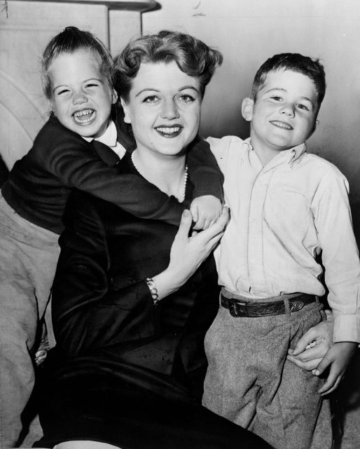 Angela Lansbury with her children in 1957