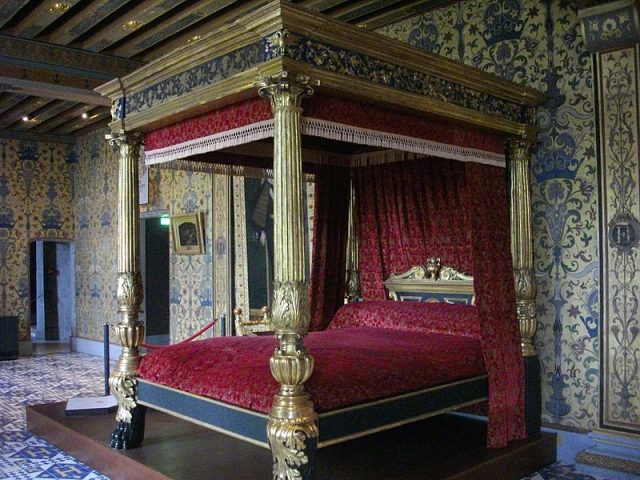 Royal castle of Blois (Loir-et-Cher, France) : King’s bedroom. Photo by Fab5669 CC BY-SA 4.0