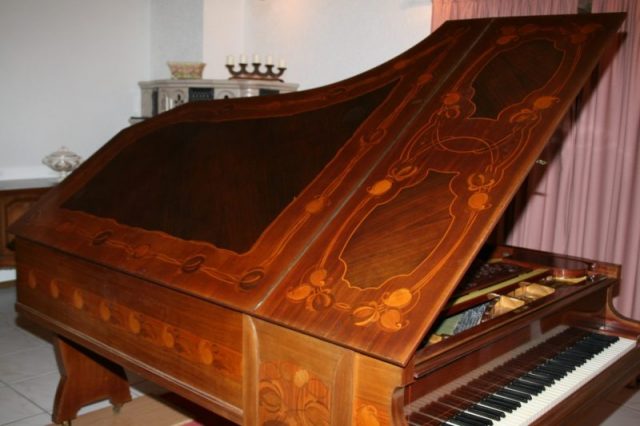 Bechstein Art Nouveau grand piano, 1902. Photo by Count de money CC BY-SA 3.0