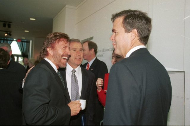 Norris with George W. Bush and Jeb Bush on November 6, 1997