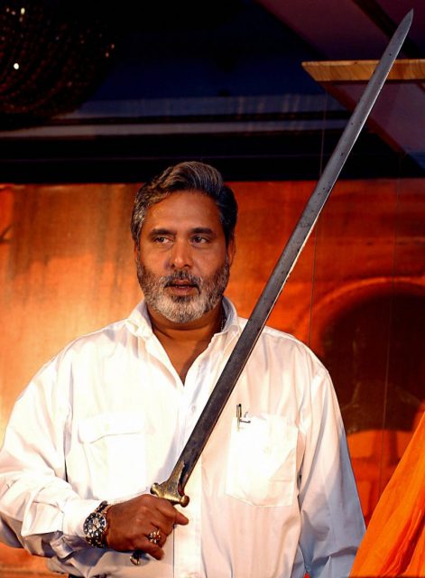 Indian entrepreneur Dr. Vijay Malliya holds the sword of Tipu Sultan