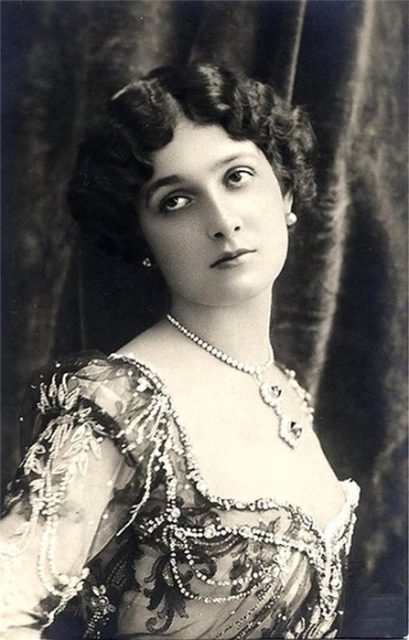 Lina Cavalieri, Italian operatic soprano