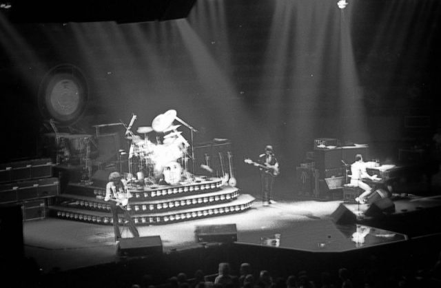 Queen on stage at the Oakland Arena, Oakland, California, July 1980. Photo by Mark James Miller CC BY-SA 3.0