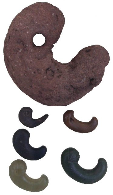 Magatama, dating from Jōmon period to 8th century. Photo by Pschemp CC BY 2.5