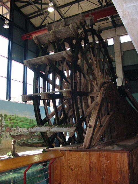 Paddlewheel of the Arabia located at the Arabia Steamboat Museum in Kansas City. (Photo Credit: Johnmaxmena2 /Wikimedia Commons / CC BY-SA 3.0)