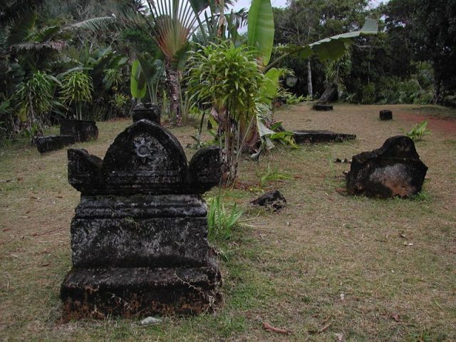 The cemetery of past pirates at Ambodifototra (St. Mary’s Island), Madagascar. Photo by Michipanero CC BY 3.0