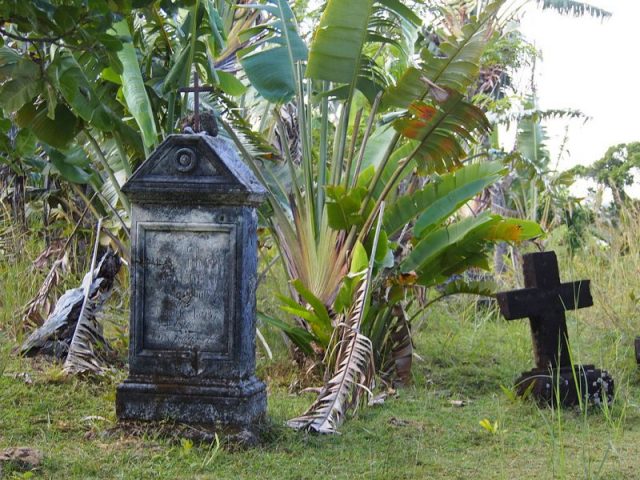 The pirate cemetery is a popular tourist destination. Photo by Lemurbaby CC BY-SA 3.0