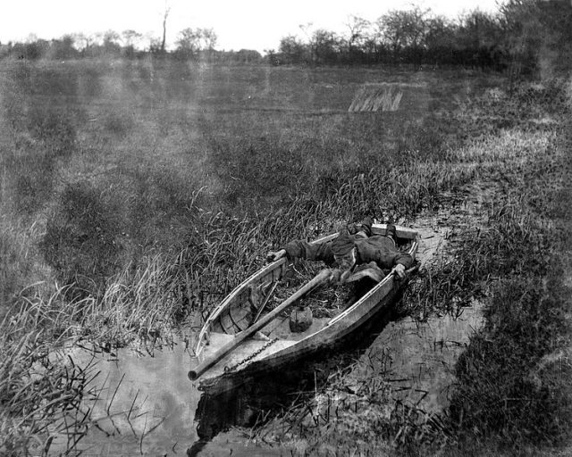 Punt gun hunting