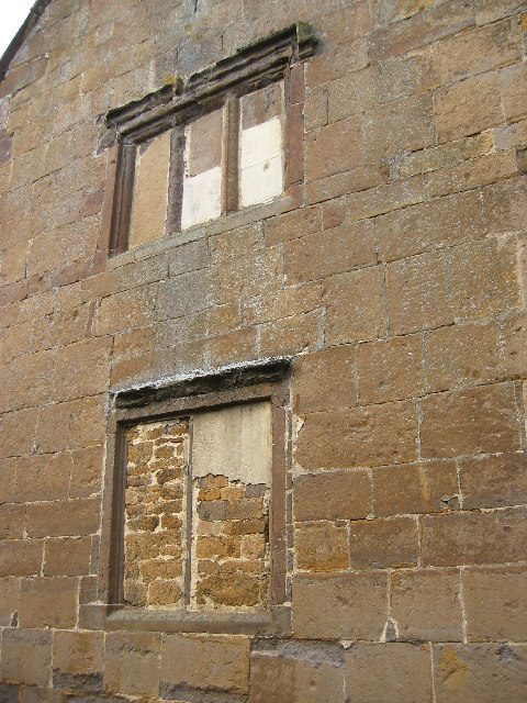 “This large house on Norton Street, Uppingham, has several blocked up windows. It looks old enough to have been subject to the tax which was first imposed in 1681 and abolished in 1825.” Photo by Kate Jewell CC BY-SA 2.0