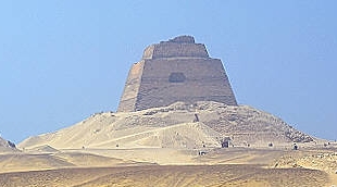 Pyramid of Sneferu