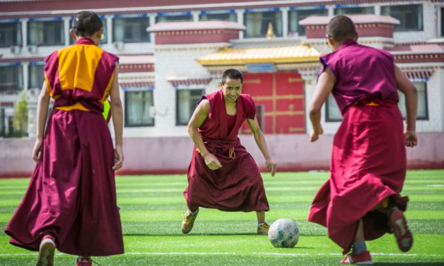 Tibetan monks