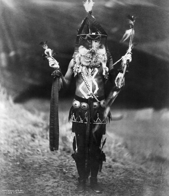 a figure representing Zahadolzha, a Navajo god