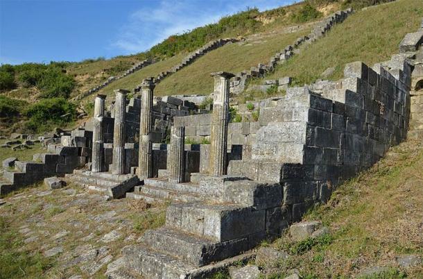 ancient greek ruins