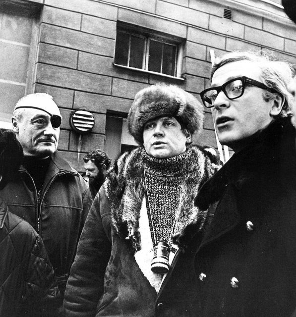 Caine (right) in Helsinki, Finland with André de Toth and Ken Russell in the filming of Billion Dollar Brain, in 1967