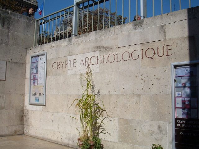 Paris archaeological crypt