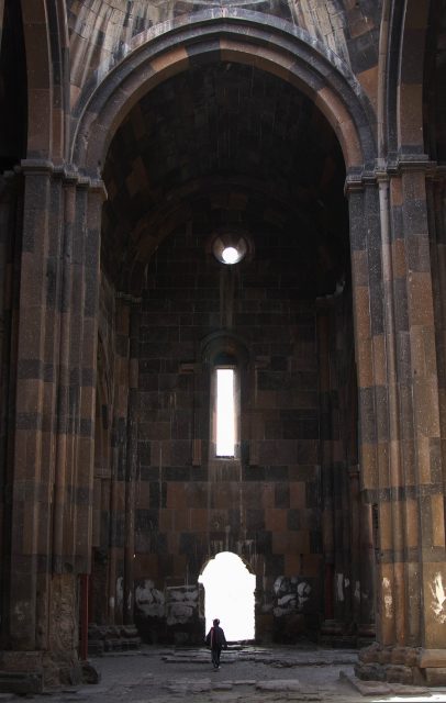 Massive – some of the ruins, an interior shot of the Ani Cathedral. Scott Dexter – CC BY 2.0