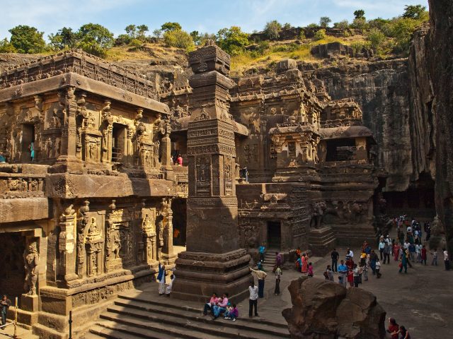 visitors to kalasa temple