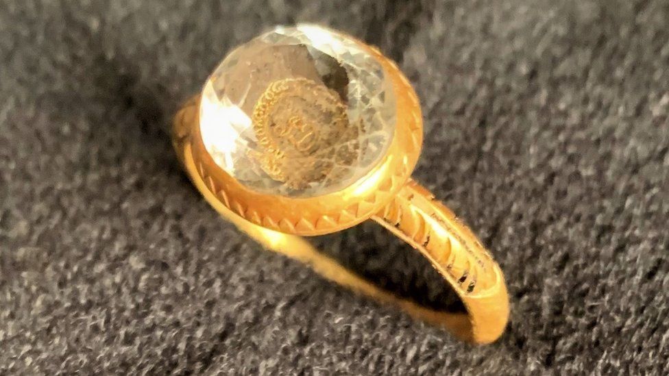 The ring, believed to have been owned by the Earl of Derby and Lord of Man James Stanley. Image by Manx National Heritage Museum.