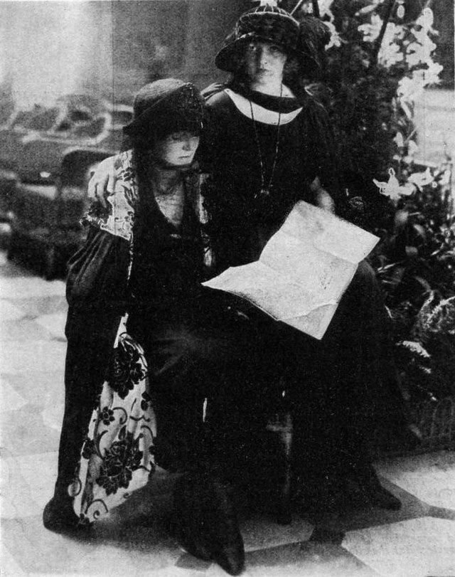 Mary Miles Minter and Charlotte Shelby