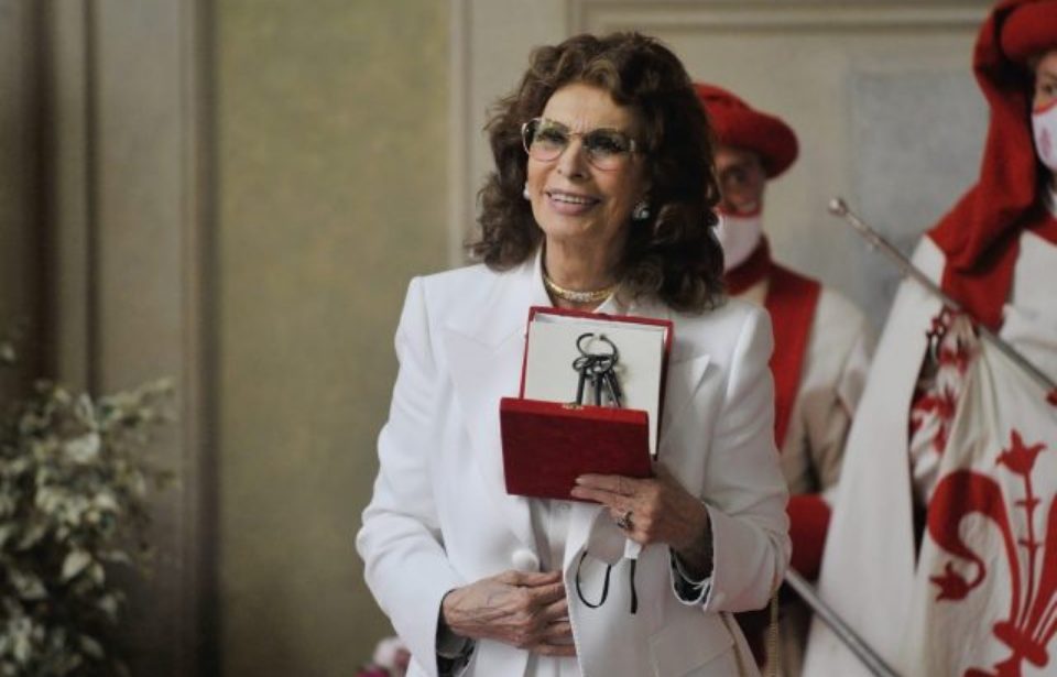 Sophia Loren in Florence, receiving the keys to the city. (Photo Credit: Laura Lezza/ Getty Images)