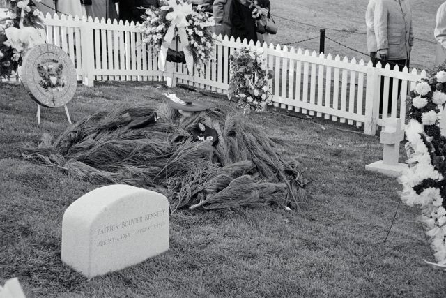 Headstone of Patrick Bouvier Kennedy 