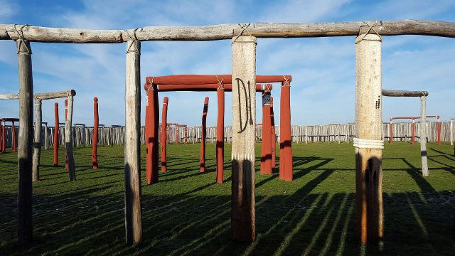 Wooden posts set Ringheiligtum Pömmelte apart from its English counterpart, Stonehenge.(Photo Credit: Frank Bothe/ Wikimedia Commons)