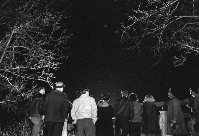 People watching the sky for UFOs 
