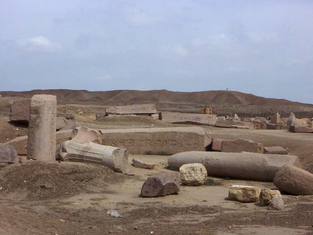 The ruins of Tanis as seen circa 11 September 2005.