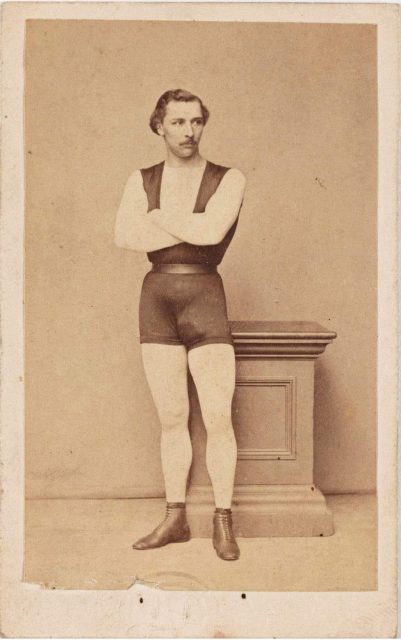 Jules Leotard posing