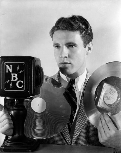 Actor Ozzie Nelson poses for a portrait (Photo Credit: Michael Ochs Archives/Getty Images)