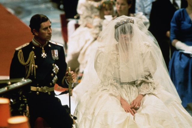 Diana wearing the Spencer Crown at her wedding 