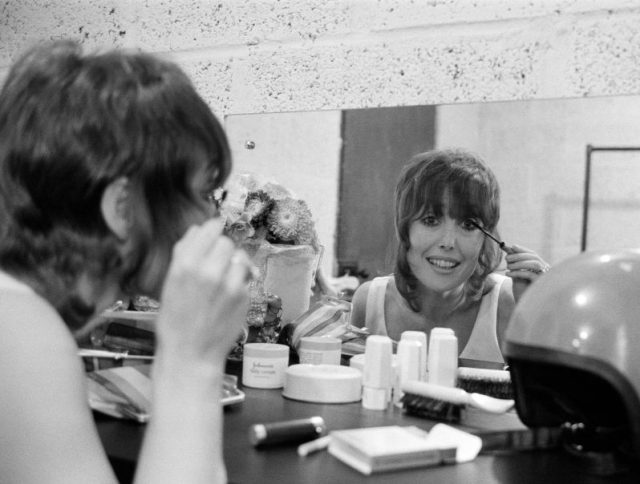 Actress Una Stubbs in the play ‘The Soldier’s Tale’ at the Young Vic Theatre, 27th September 1970. (Photo Credit Alisdair MacDonald/Mirrorpix/Getty Images)