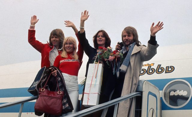 Abba arrives in America 