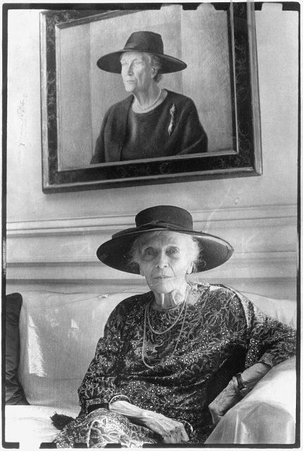 Alice Roosevelt Longworth sitting beneath a portrait in her mansion. (Photo Credit: Linda Wheeler/Library of Congress/Corbis/VCG via Getty Imag