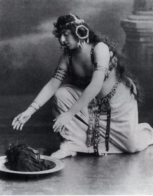 Oscar Wilde in Salome costume (Photo Credit: Unknown author – ‘Oscar Wilde’, CC0, accessed via Wikimedia Commons)