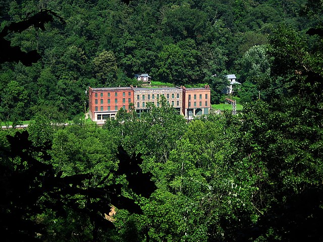 Overhead view of Thurmond through trees