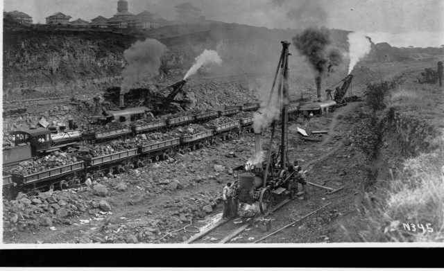 Excavation of Panama Canal 