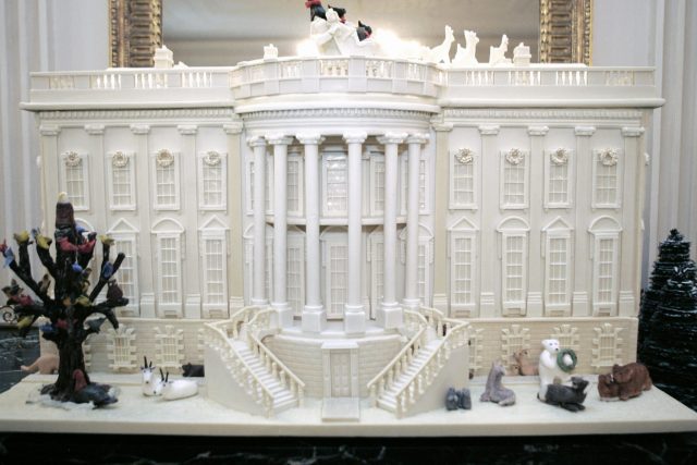 Gingerbread and Chocolate White House
