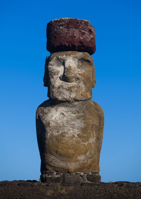 Moai with a hat 