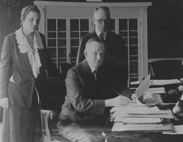 Mabel Walker Willebrandt (1889-1963), United States Assistant Attorney General, United States President Calvin Coolidge (1872-1933), and Congressman Israel M. Foster (1873-1950), father of the Child Labor Constitutional Amendment, at the White House in Washington, D.C., USA, circa 1925. (Photo Credit: FPG/Getty Images)