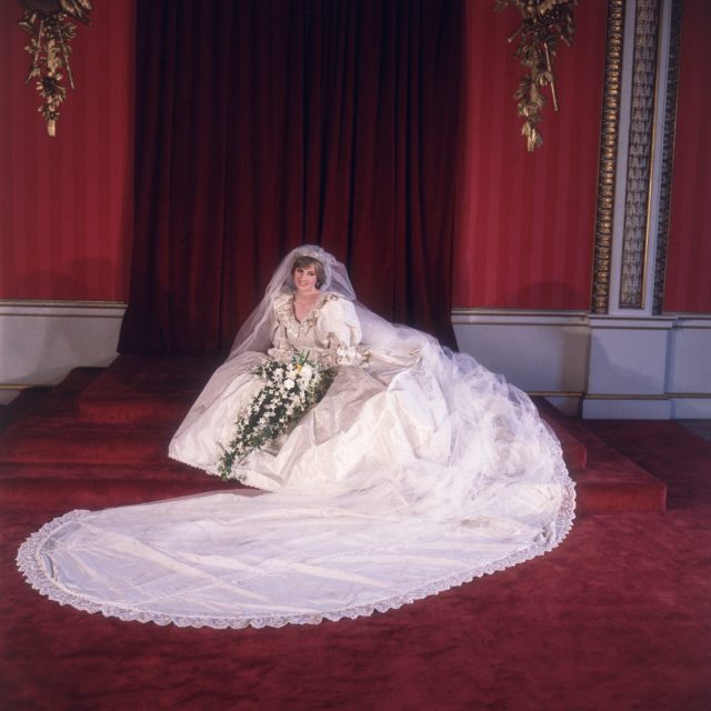 Princess Diana wedding dress 