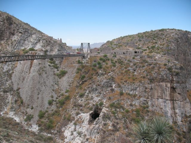 The Ojuela Bridge (Photo Credit: By Fenerty at English Wikipedia, CC BY-SA 3.0)