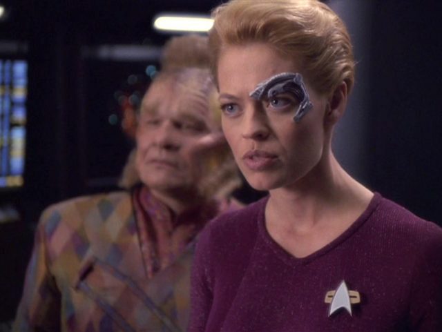 Star Trek: Voyager publicity still (Photo Credit: Paramount Network Television & MovieStillsDB)
