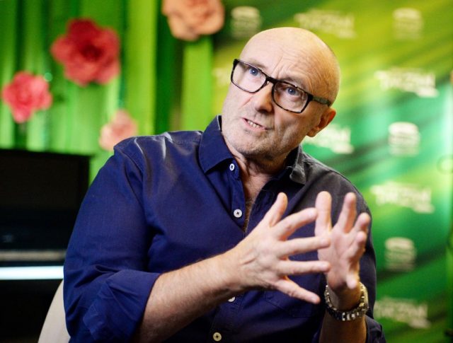 Phil Collins answers journalists' questions